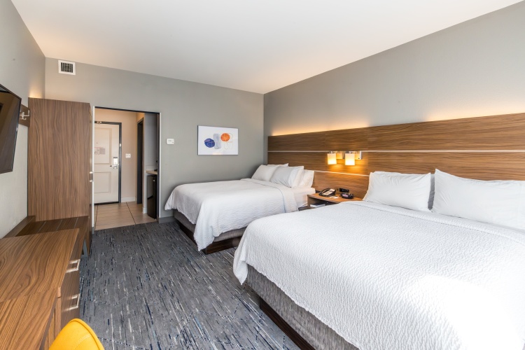 Holiday Inn Express And Suites Louisville Downtown photo 6