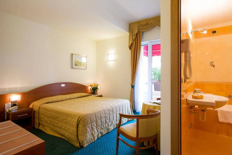 Hotel Capri