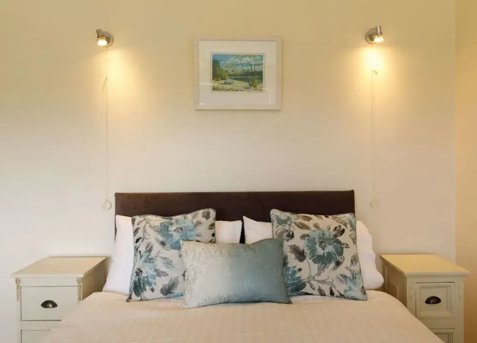 Claddagh House