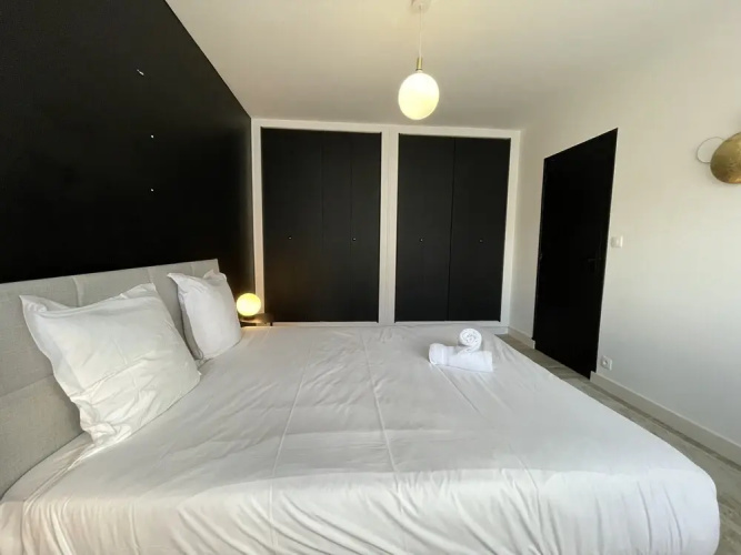 Apartment in Le Mans Near Train Station