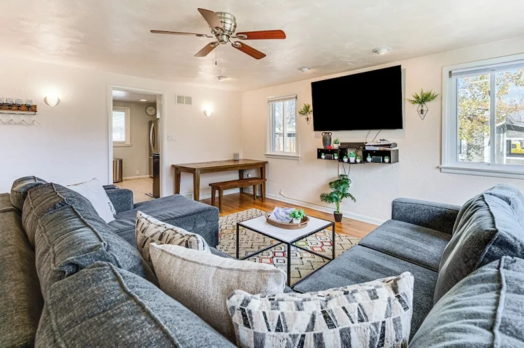 2 Bedrooms Cottage