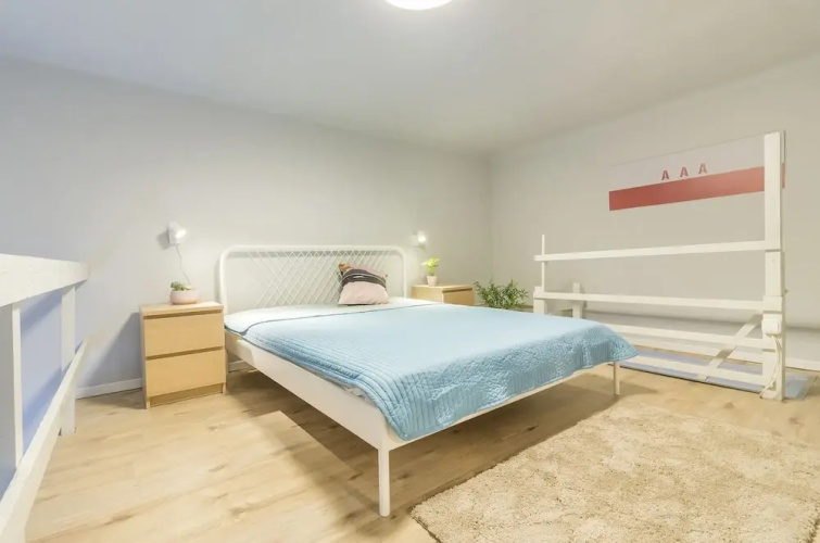 Vanilla Apartment