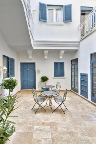 Julina Boutique Living