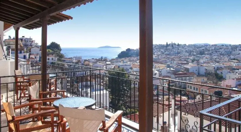 Stathis House