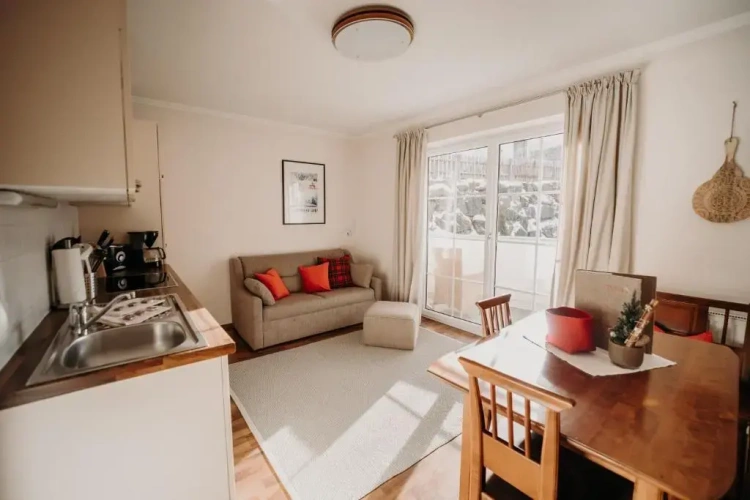 2 Bedrooms Apartment