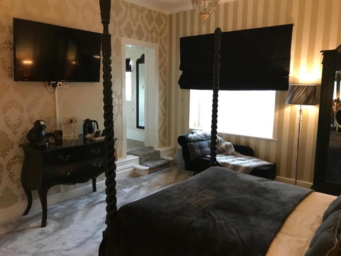 Suite with view