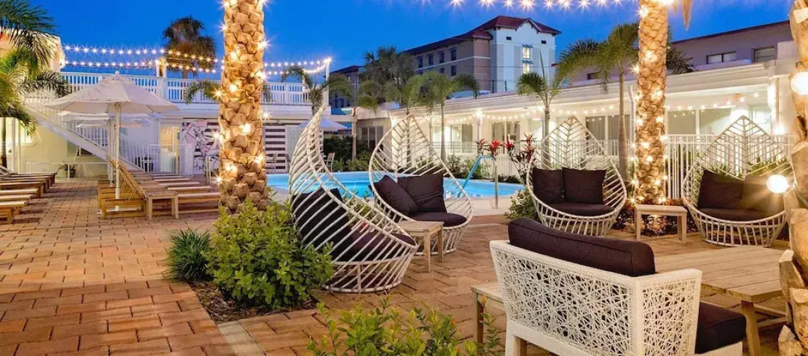 Studio w/ King Bed Heated Pool, Steps to Beach!