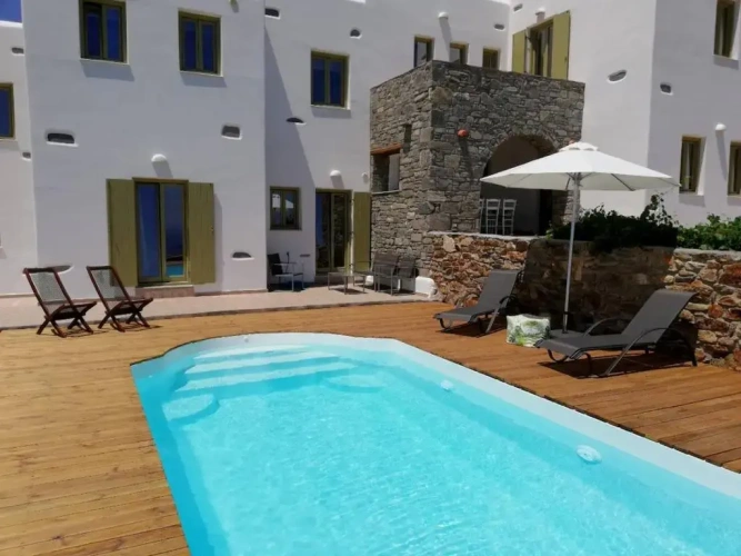 3 Bedrooms Cottage