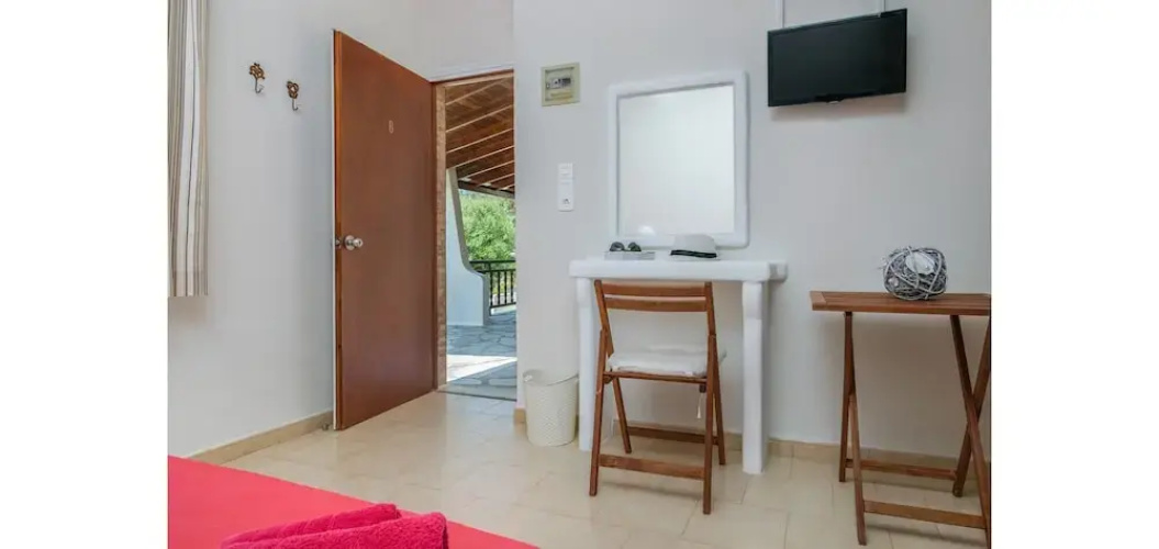 Avgerinos Deluxe Rooms