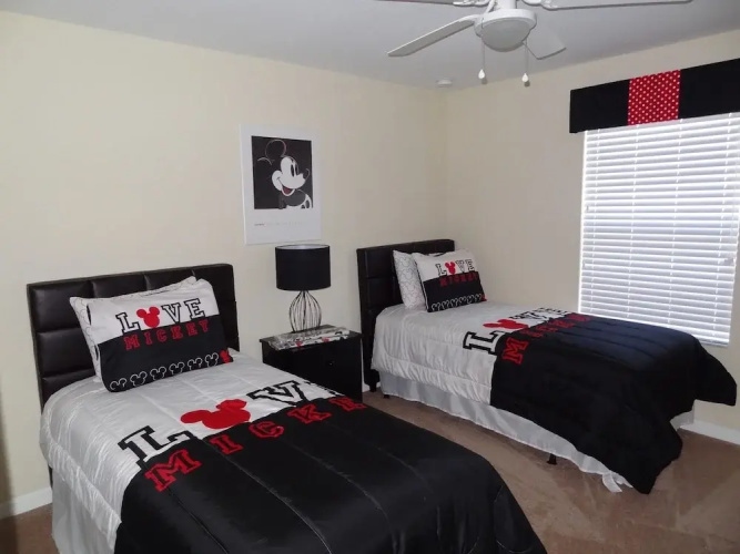 4BR Paradise Palms Townhome 8897 by OVRH