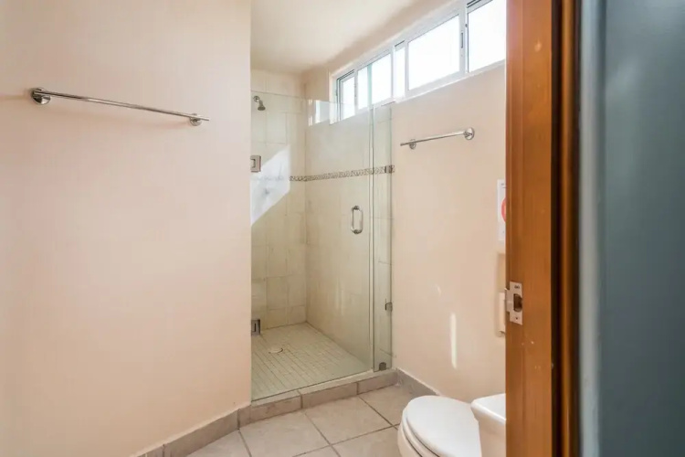 Upper and Lower Casita