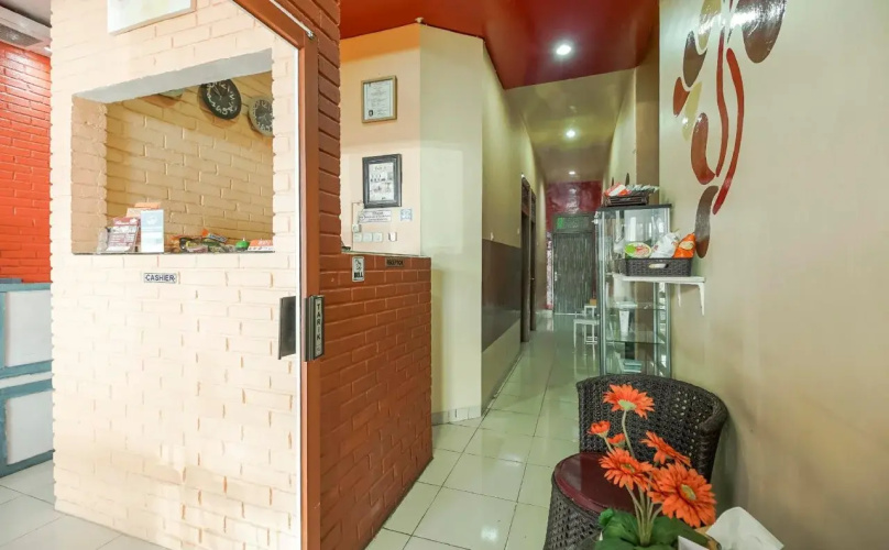 RedDoorz Plus @ Hertasning Area