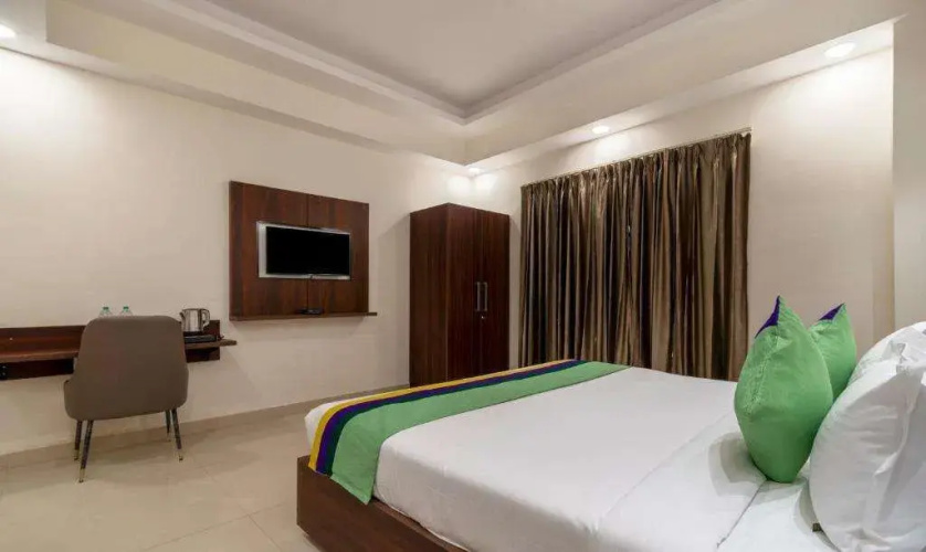 Treebo La Mirage Suite