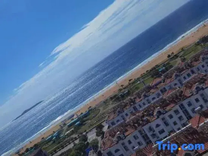 1 Minute Seaview Apartment