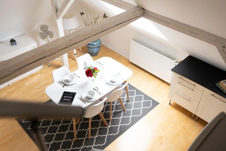 Apartment 27