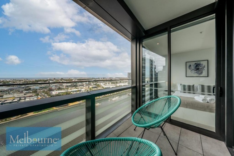 2 Bedrooms Apartment with harbour view