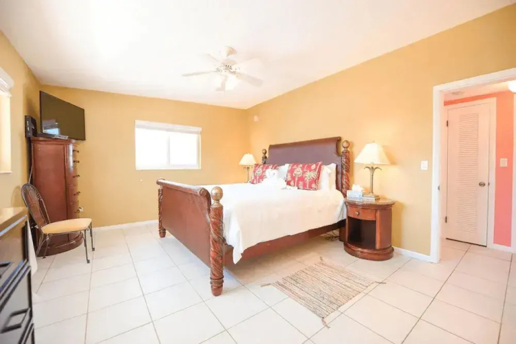 Holly's Hideout by Florida Keys Luxury Rentals