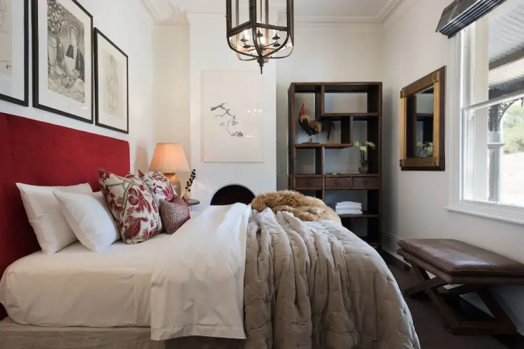 Hillcrest Apartment