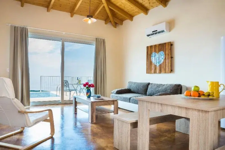2 Bedrooms Standard Quadruple Family room