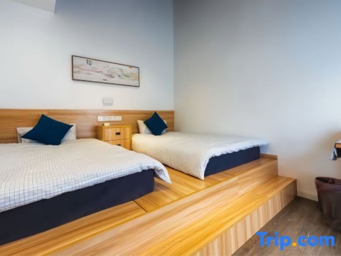 5 Bedrooms Deluxe Suite