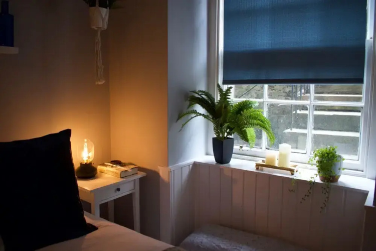Central, Garden Flat, Sleeps 4, Perfect Location