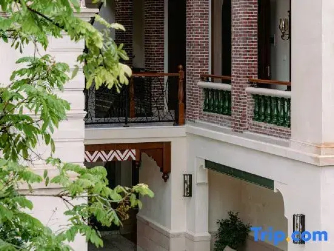 HUANGYAN 36 Hotel