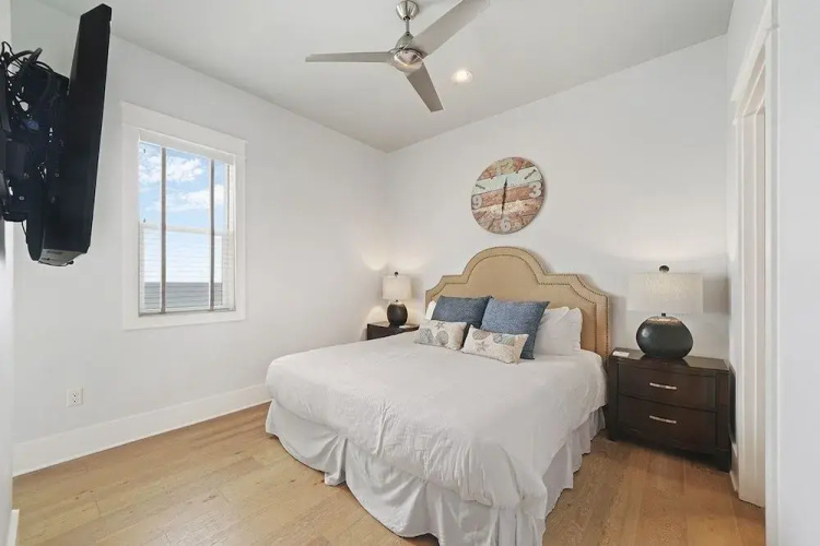 Gulf Breeze by RedAwning