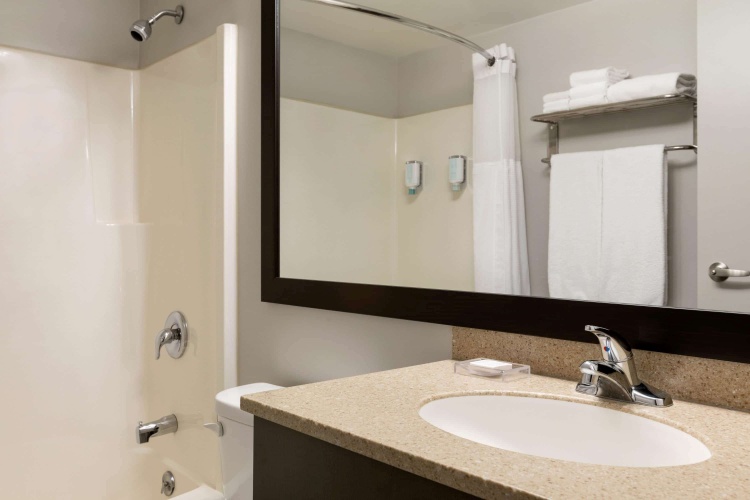 Travelodge Suites by Wyndham New Glasgow photo 10