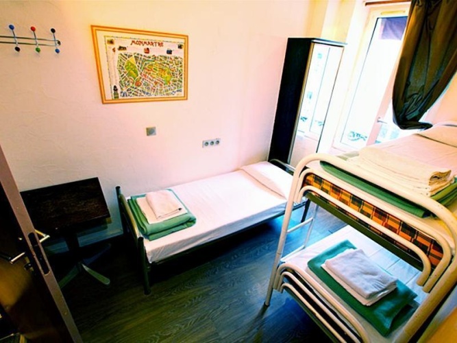 Standard Triple room