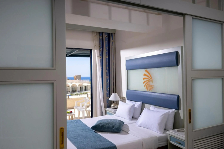 Mare Blue Hotel