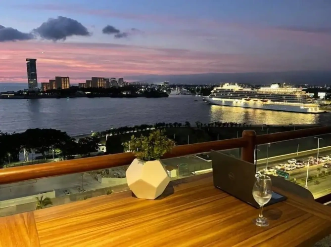 Club Apartment