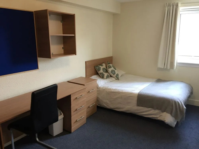 Destiny Student Meadow Court - Campus Accommodation