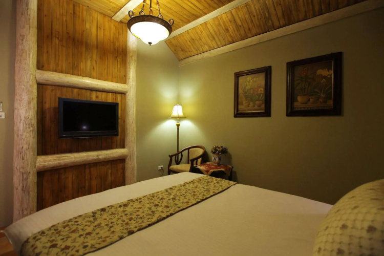 Yuga House