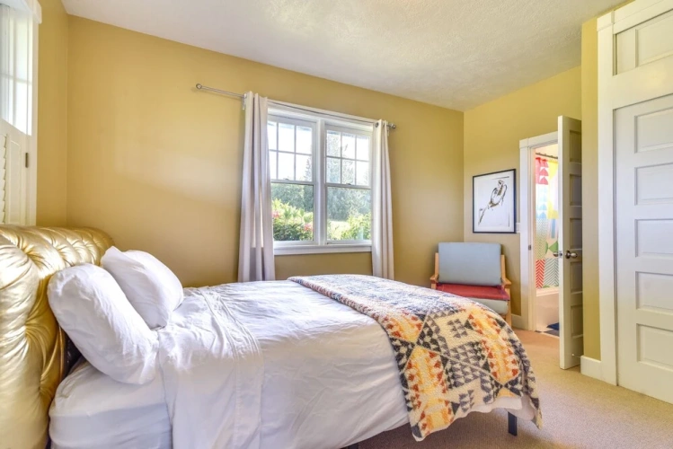 3 Bedrooms Cottage with balcony