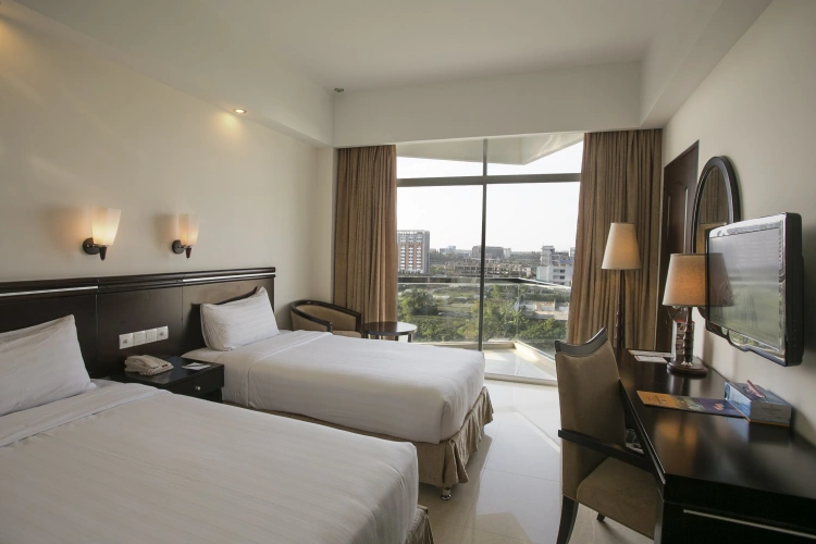 Deluxe Twin room with balcony