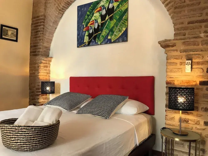 Paseo Colonial - Sabbatical 1