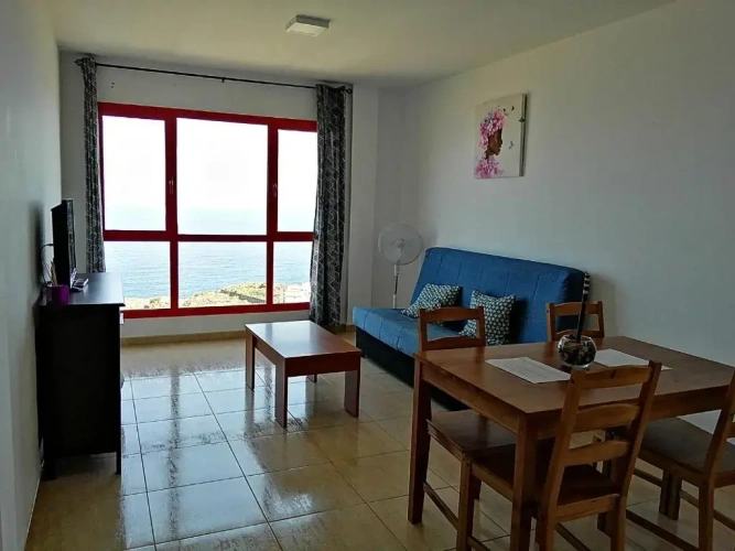 Apartment with sea view