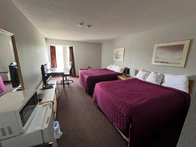 Airport motor inn