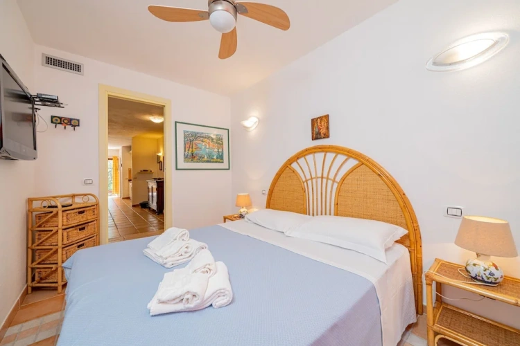 3 Bedrooms Apartment