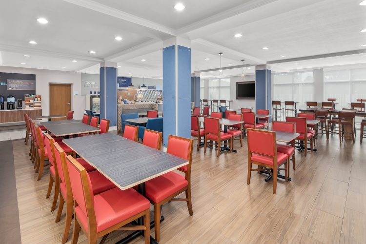Holiday Inn Express & Suites Palm Bay photo 28