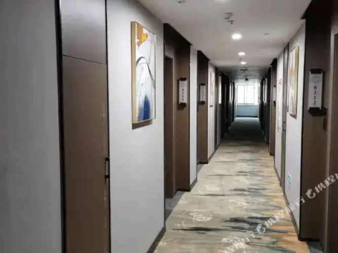 Luntai Changling Star Hotel