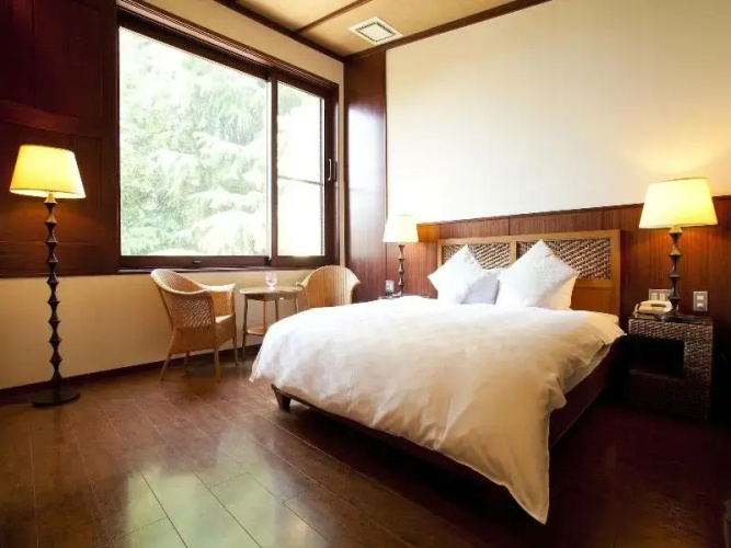OYO 43999 Hotel Allamanda