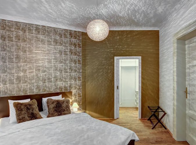 4 Arts Suites