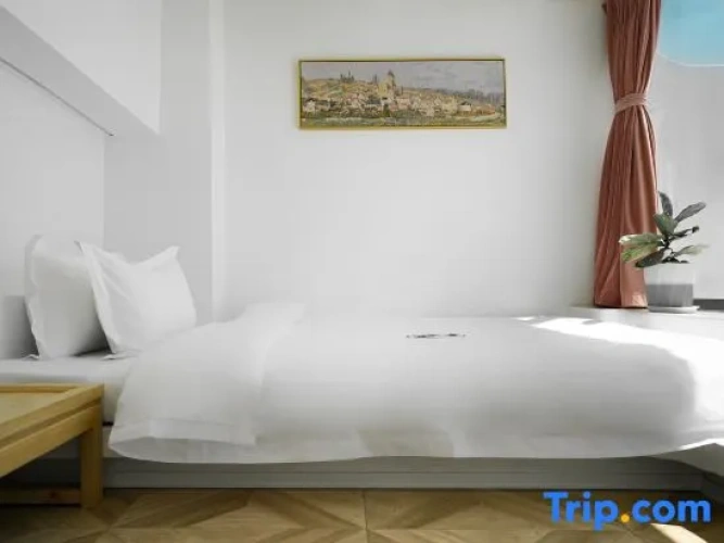 Deluxe Family Attic Suite with sunrise view
