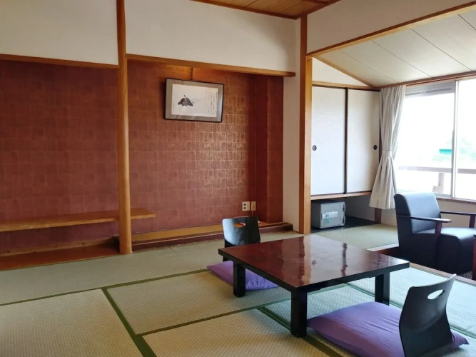Economy room