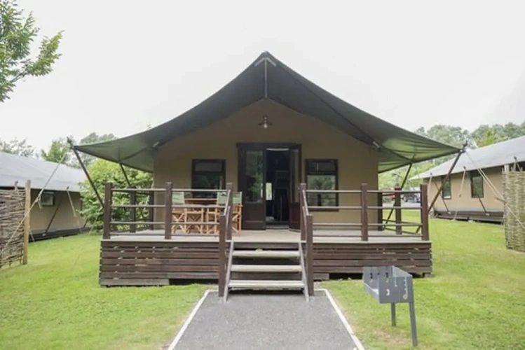 3 Bedrooms Tent