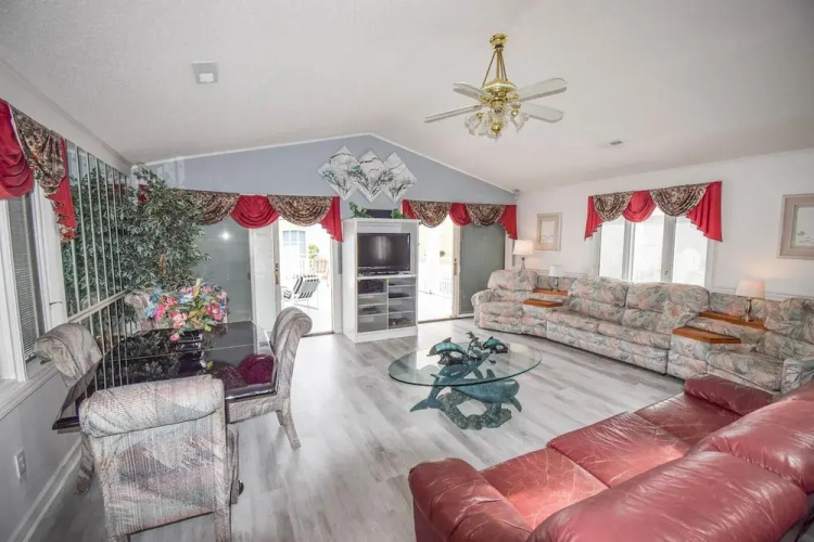 Grand Strand Resort Ph1 3 Bedroom Home by RedAwning