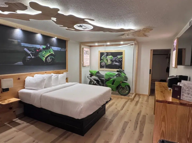 Motorcycle Inn