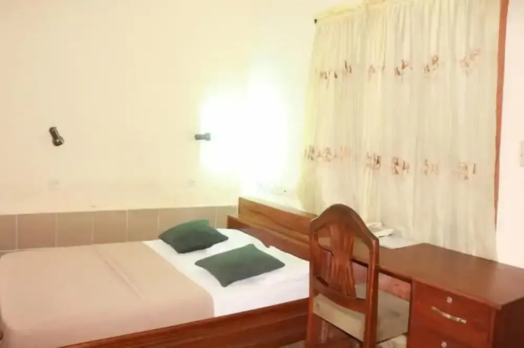 Liz Ani Hotel