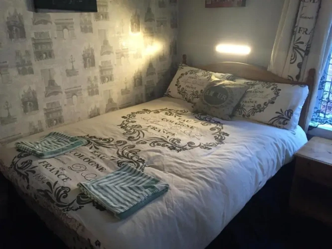 Standard Triple room
